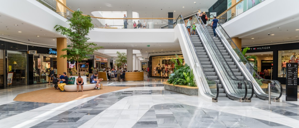 Centro Comercial Palatino: El epicentro donde converge la comunidad del norte de Bogotá
